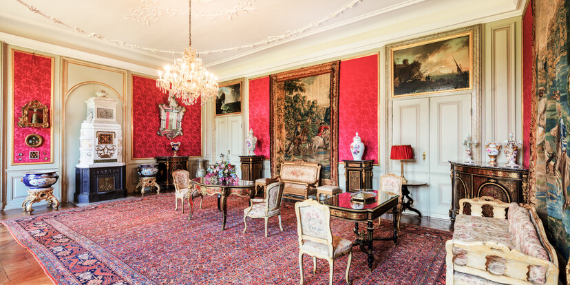 Emkendorf_Herrenhaus_innen_Roter_Salon